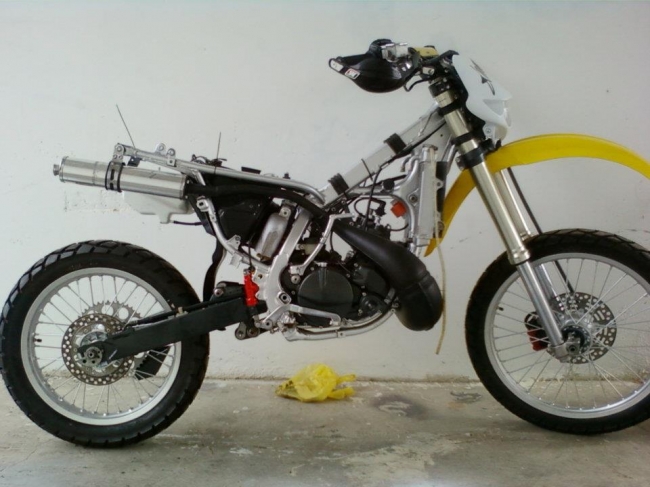 Suzuki rmx 250s