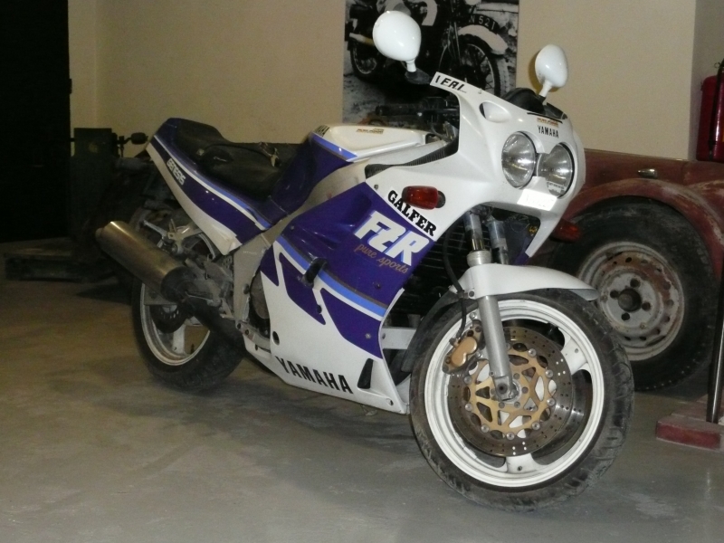 1986 YAMAHA FZR 750 [#18039EN] | Cyprus Motorcycles