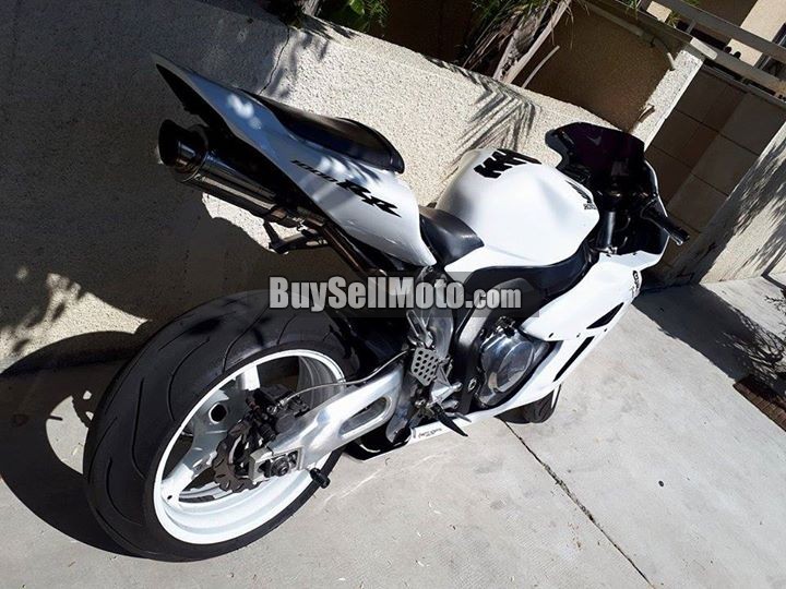 Honda CBR1000RR Fireblade 2005 [21454EN] Cyprus Motorcycles